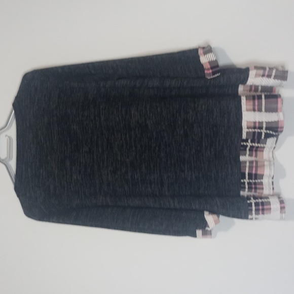 🌰 SJS. Women's quarters sleeves black /gray top sweet shit plaid hem 1X - Picture 2 of 8